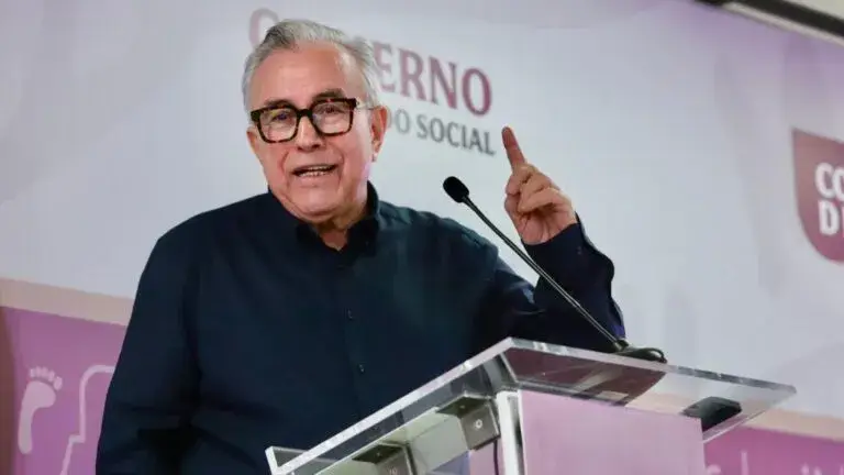 Rubén Rocha retoma la gubernatura de Sinaloa tras 112 días de licencia