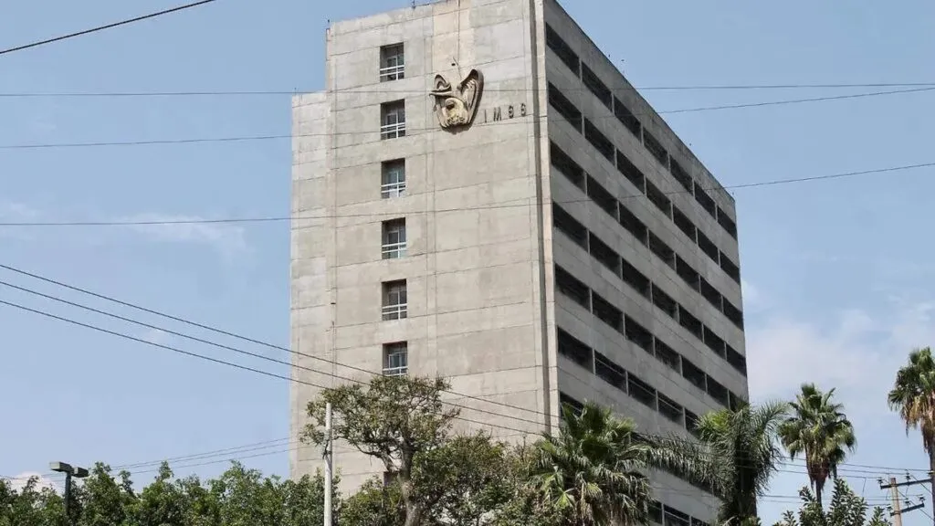 IMSS Morelos mantiene cerradas 10 especialidades en el Hospital Regional No. 1 de Cuernavaca