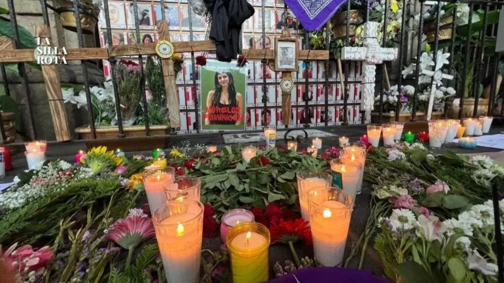 Estudiantes exigen justicia por Claudia Tacoronte y universitarias asesinadas