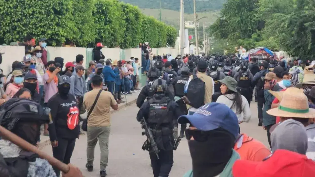 Quechultenango y retención de 29 militares y policías