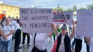 Trabajadores debaten la pausa a la reforma del Sistema de Pensiones en Morelos