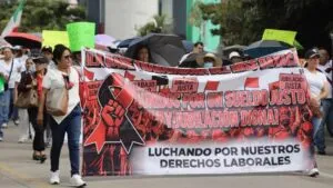 Trabajadores del IMSS marcharán el 13 de octubre por salarios, desabasto y falta de personal; también exigirán cambios en su dirigencia sindical.