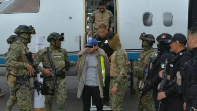 Capitán Sol es detenido tras ser señalado como presunto operador de una red de contrabando de combustibles