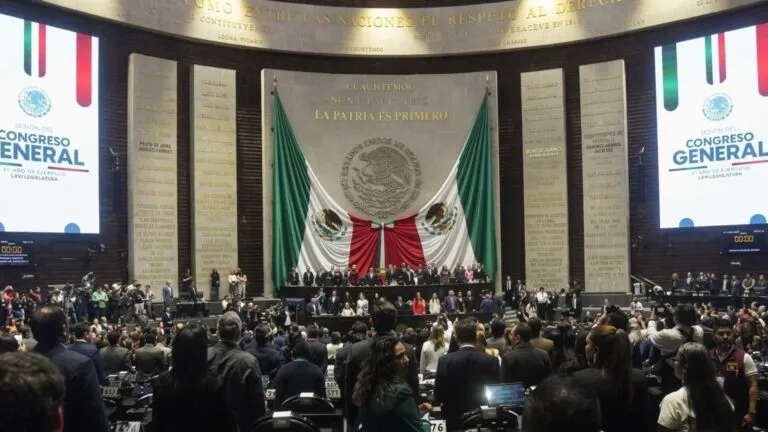 Megadeuda aprobada por diputados para 2027 y cambios en impuestos federales