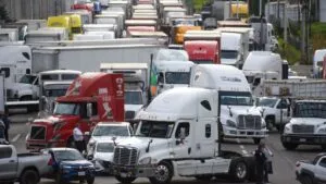 Transportistas acuerdan levantar el paro nacional después de bloqueos carreteros en 19 estados y negociaciones con el Gobierno federal