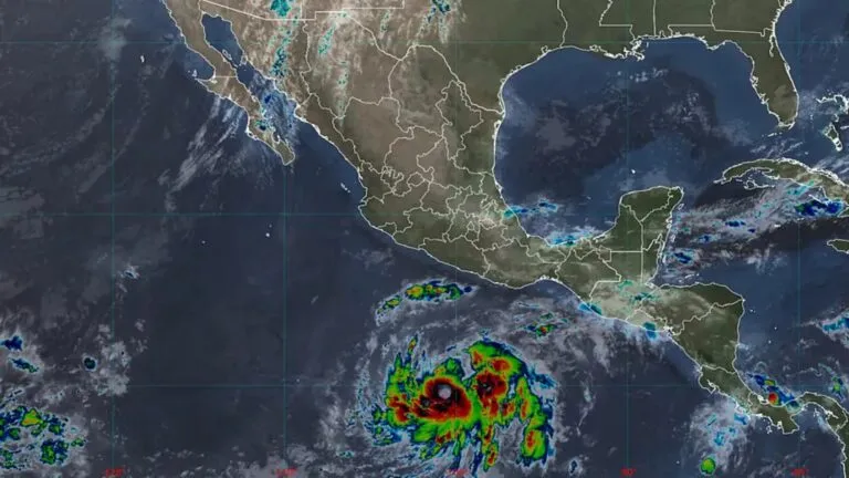 huracán ‘Vance’ y su posible trayectoria frente a las costas de Guerrero, Michoacán y Jalisco