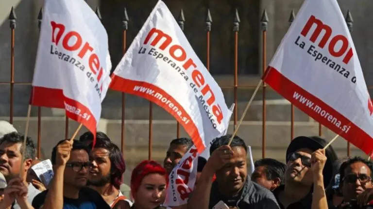 Morena recibe multas del INE por registrar militantes sin consentimiento